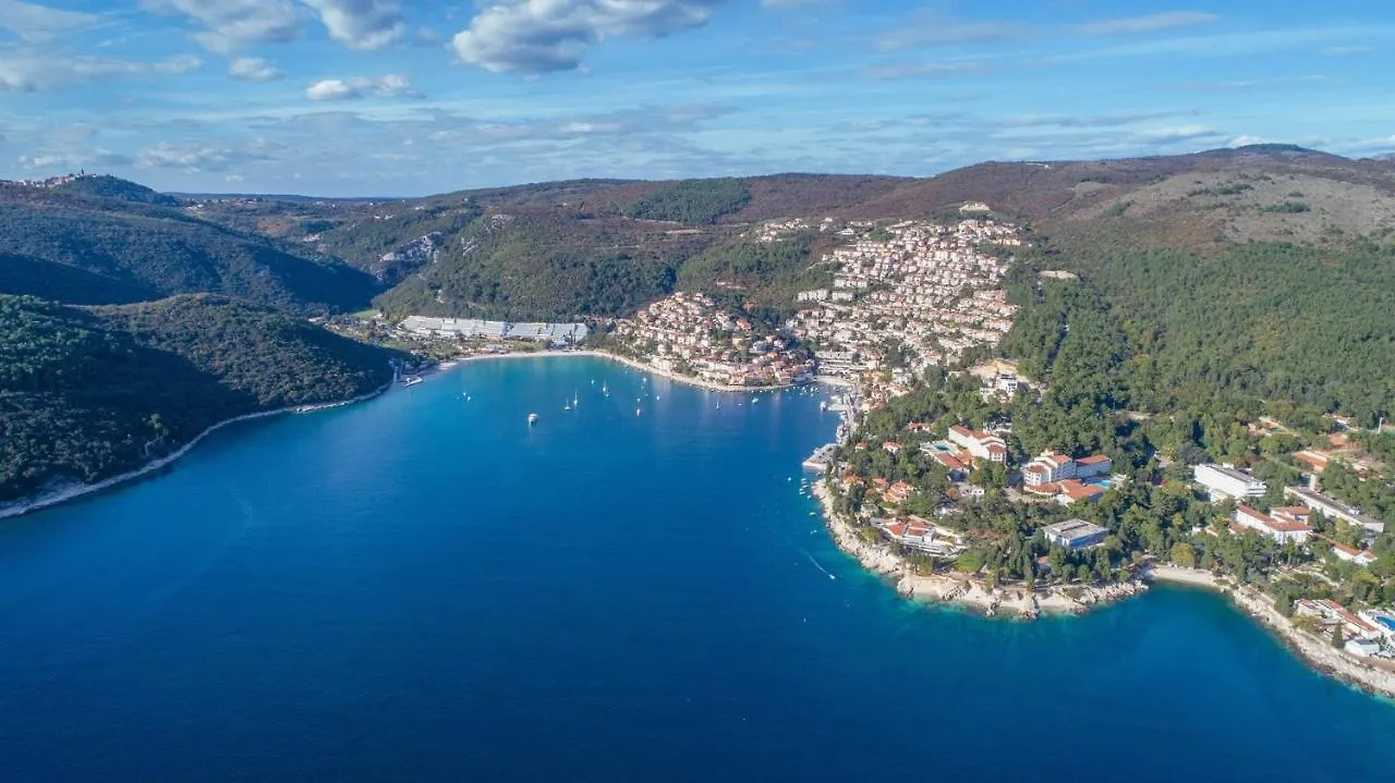 Apartments Paliska Rabac Guest house