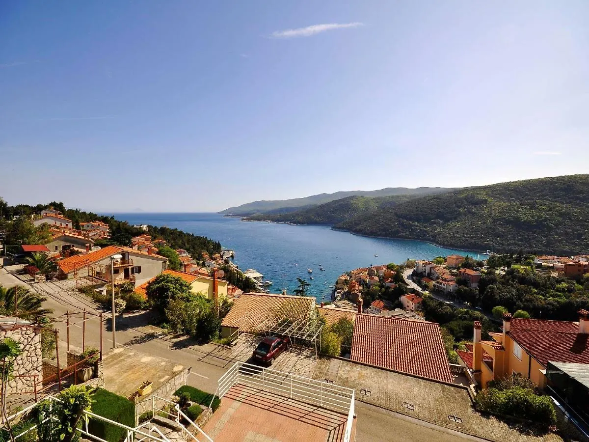 Apartments Paliska Rabac Guest house